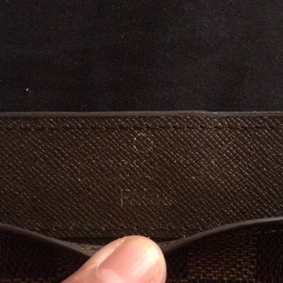 Louis Vuitton card holder - Picture 5 of 5